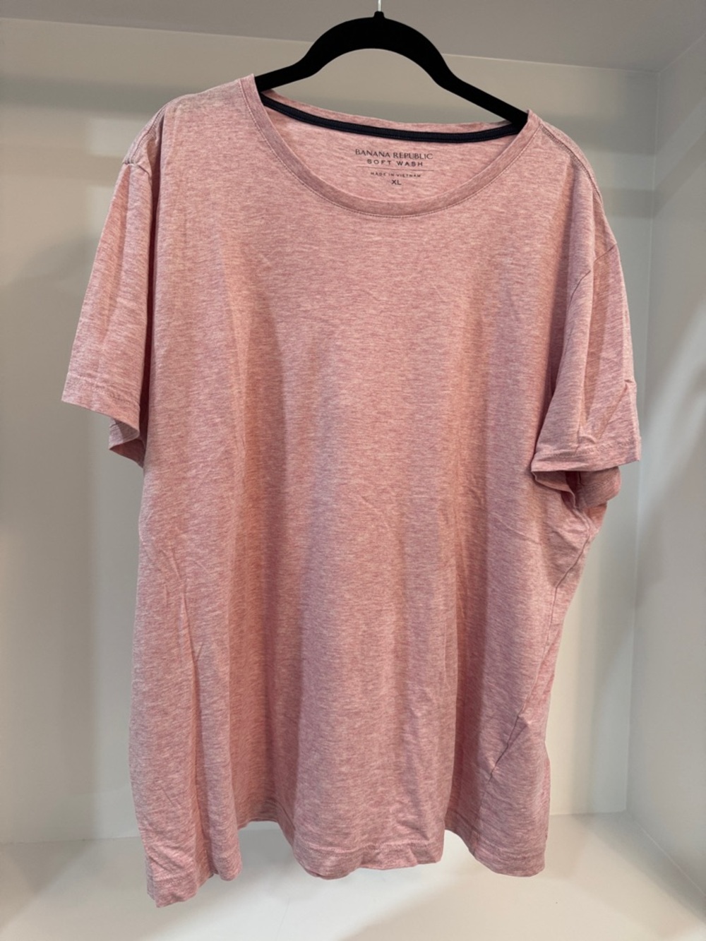 Banana Republic Men’s Soft Crewneck T-Shirt - Light Pink